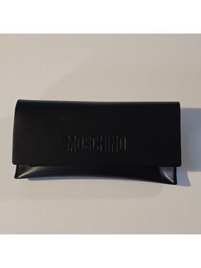 Moschino soft glasses case color black
